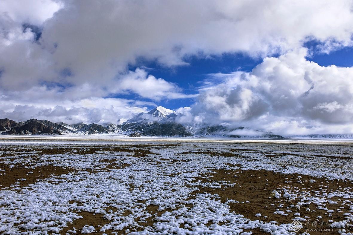 阿尔金高原冬季的祁漫塔格山  摄影：马立新 DSC_3524-180乘以120.jpg