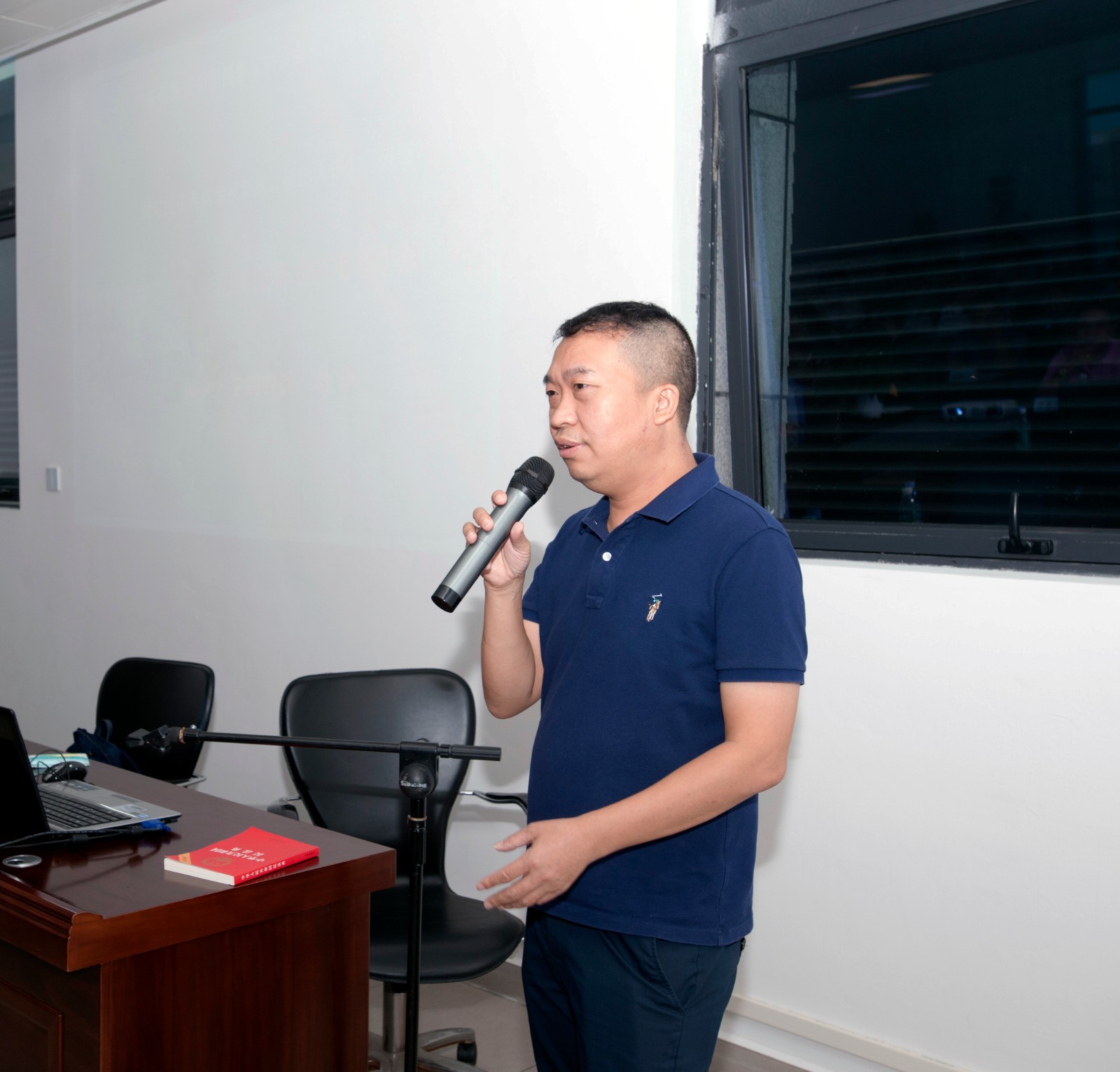 陈益刚主持摄影知识讲座  杨映光_DSC1191.JPG